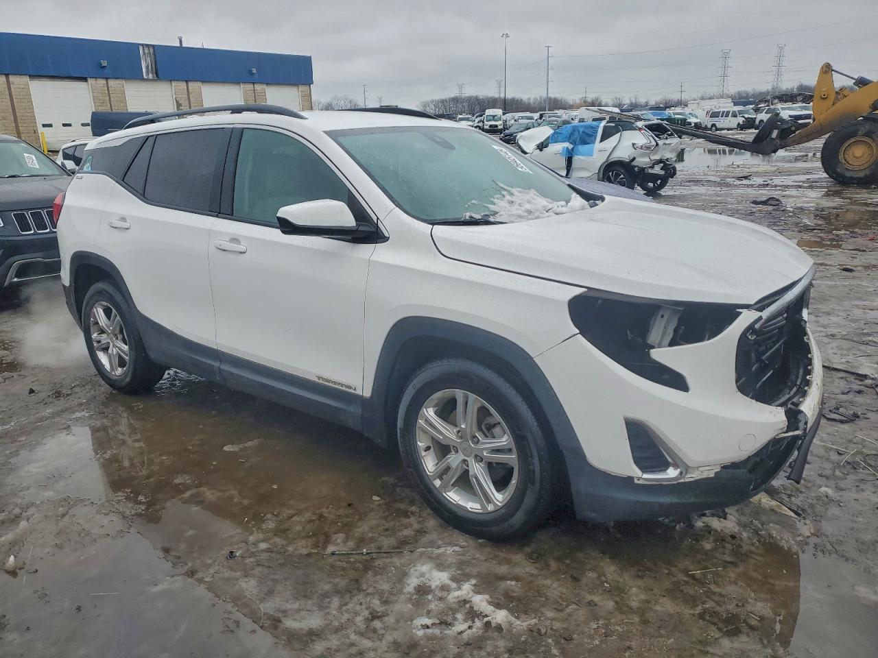 2020 GMC TERRAIN SLE photo 4