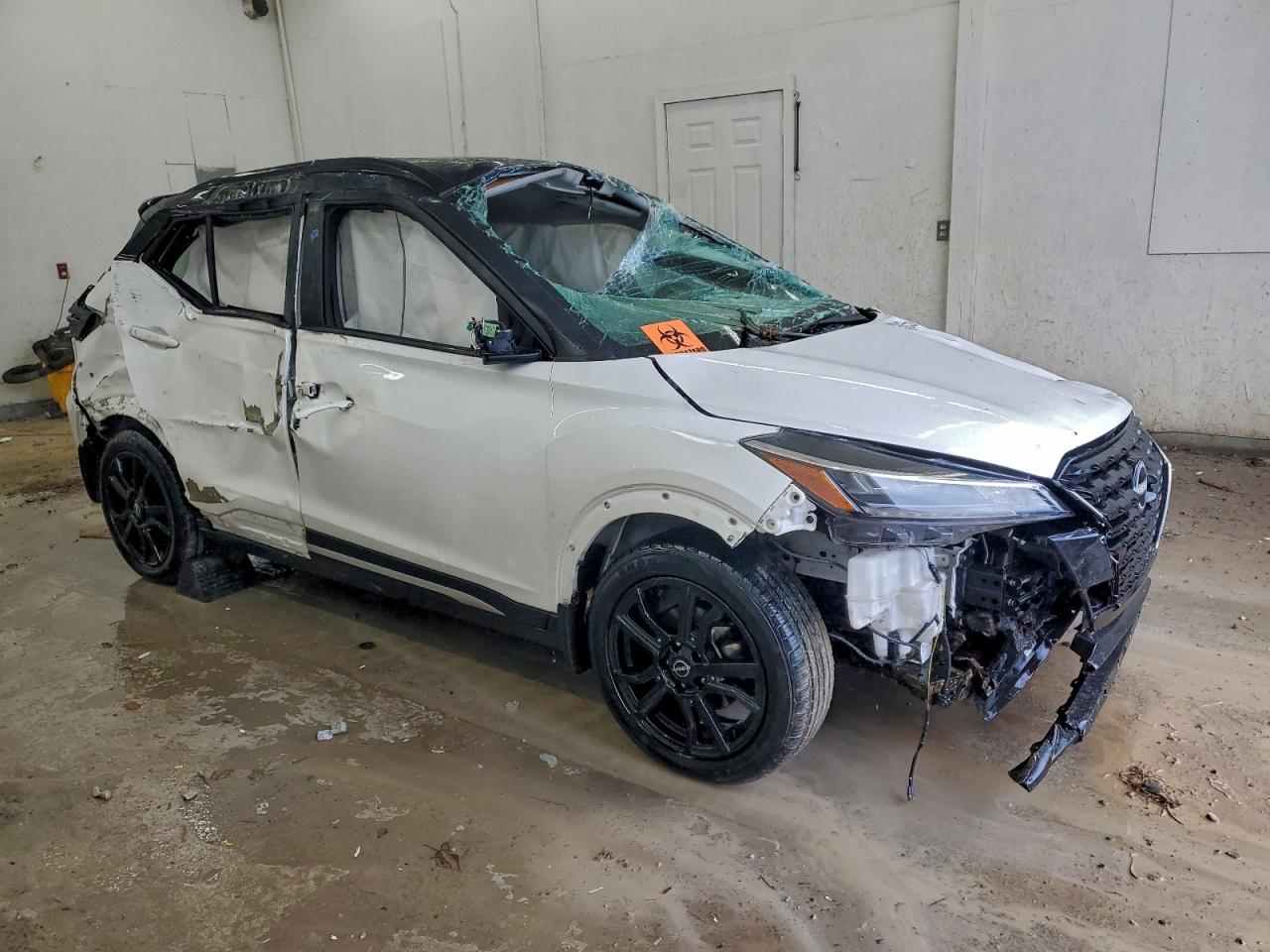 2023 NISSAN KICKS SR photo 7