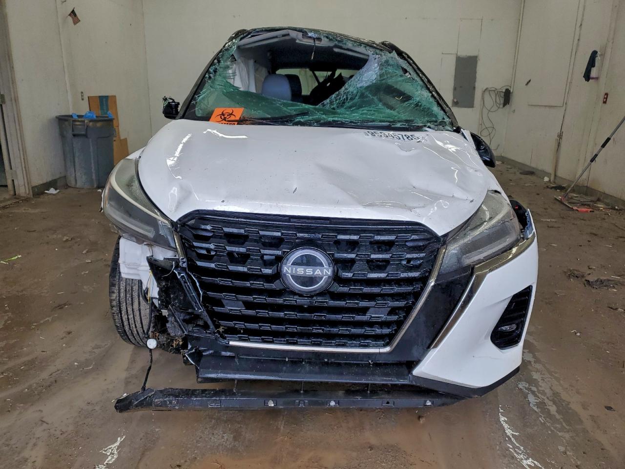 2023 NISSAN KICKS SR photo 9