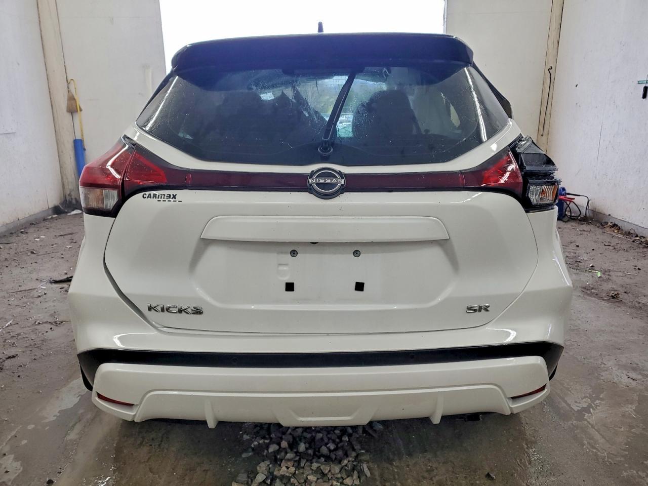 2023 NISSAN KICKS SR photo 11