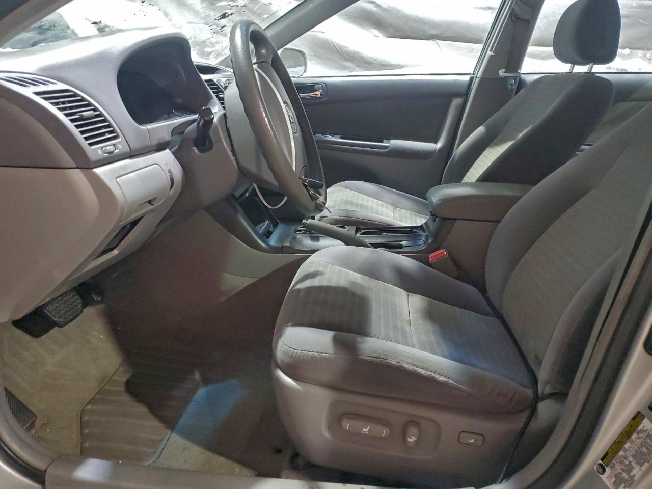 2006 TOYOTA CAMRY LE photo 7