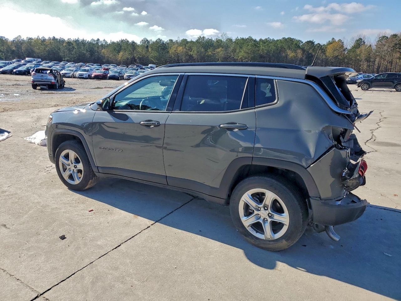 2024 JEEP COMPASS LATITUDE photo 2