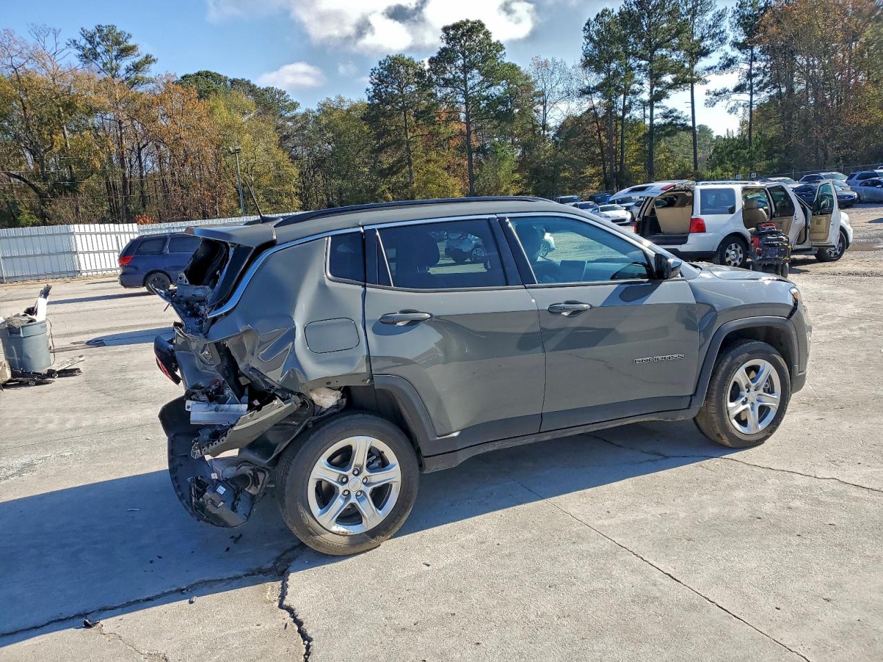 2024 JEEP COMPASS LATITUDE photo 3