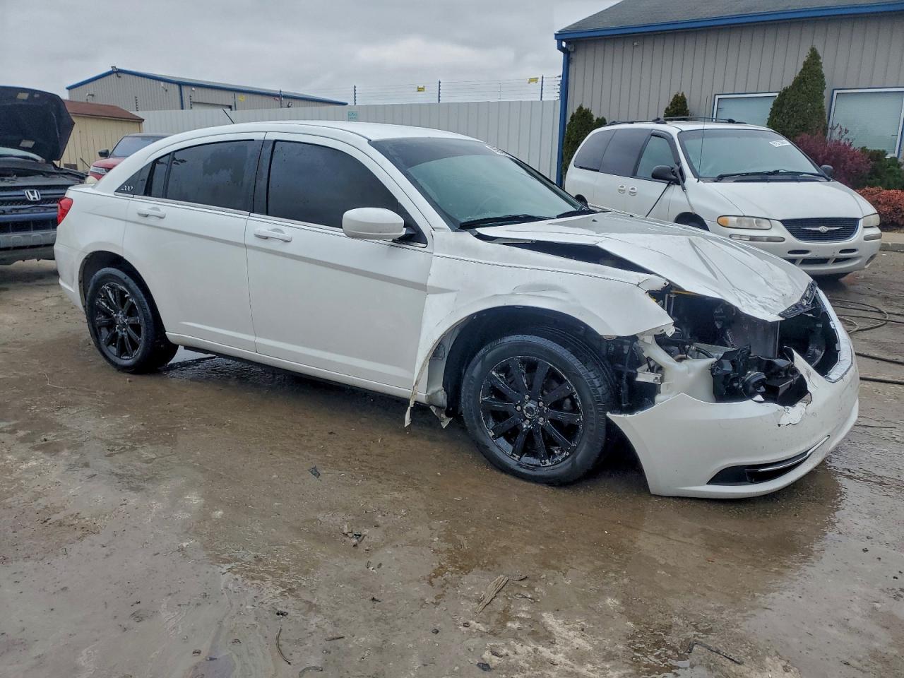 2013 CHRYSLER 200 TOURING photo 10