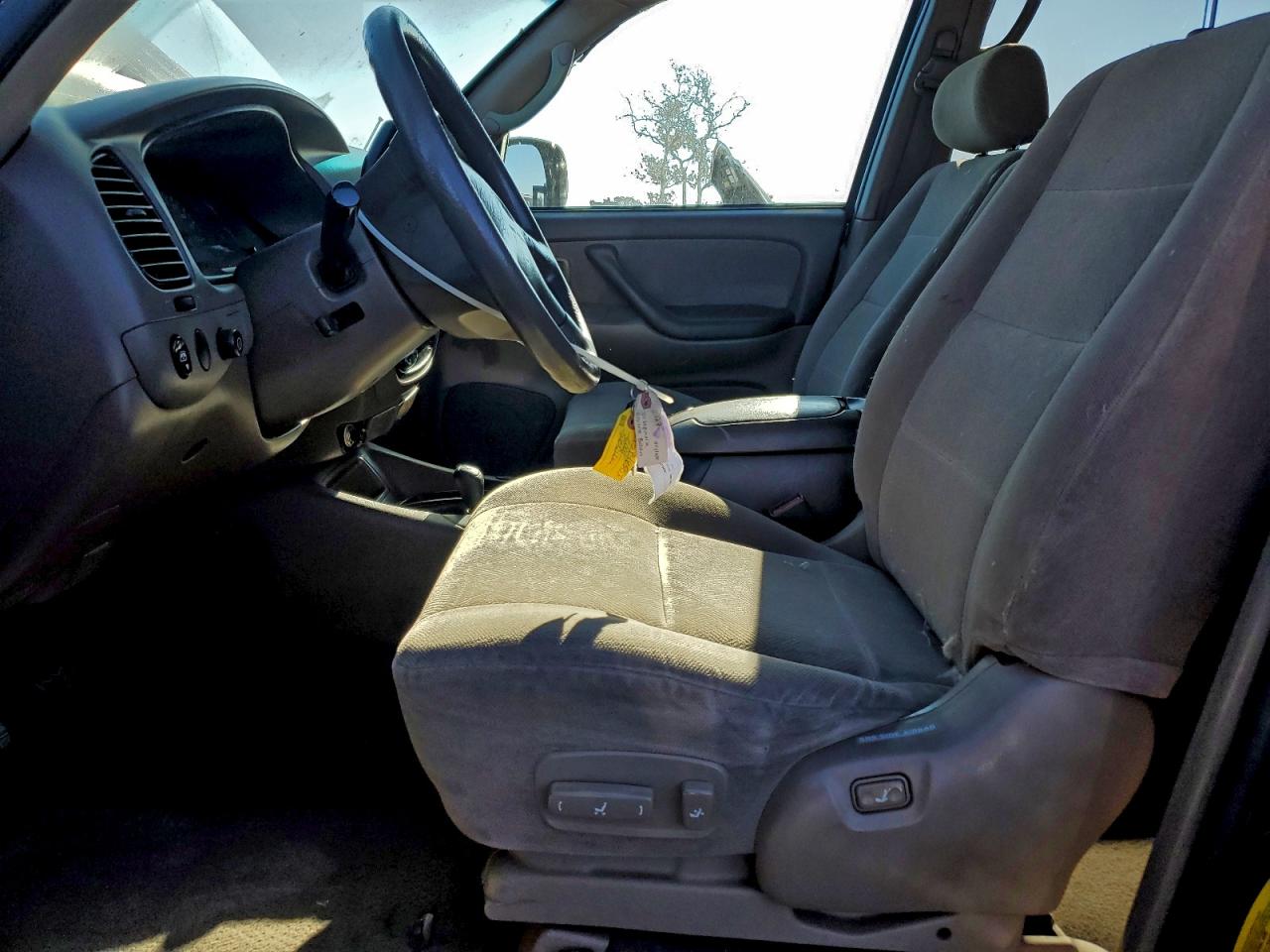 2001 TOYOTA SEQUOIA SR5 photo 7