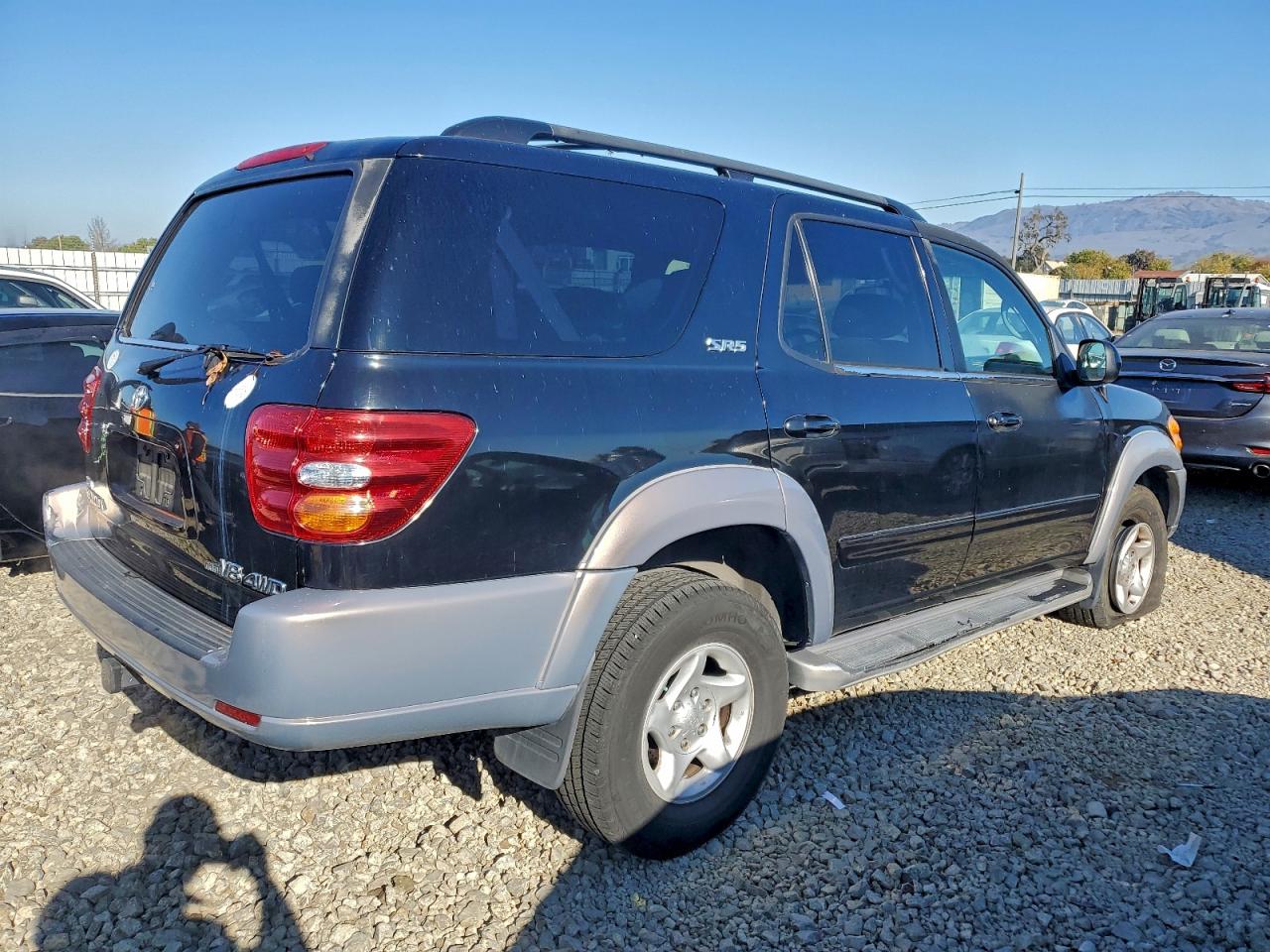 2001 TOYOTA SEQUOIA SR5 photo 3