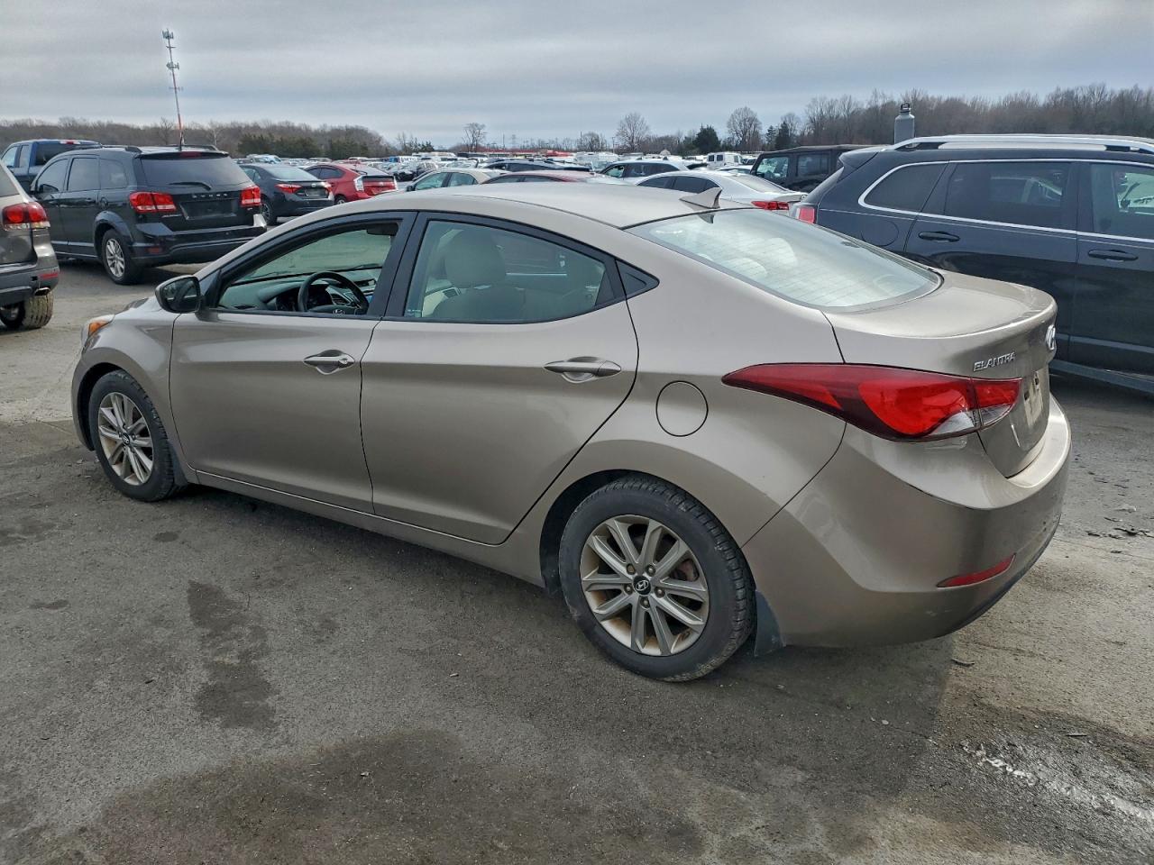 2014 HYUNDAI ELANTRA SE photo 4