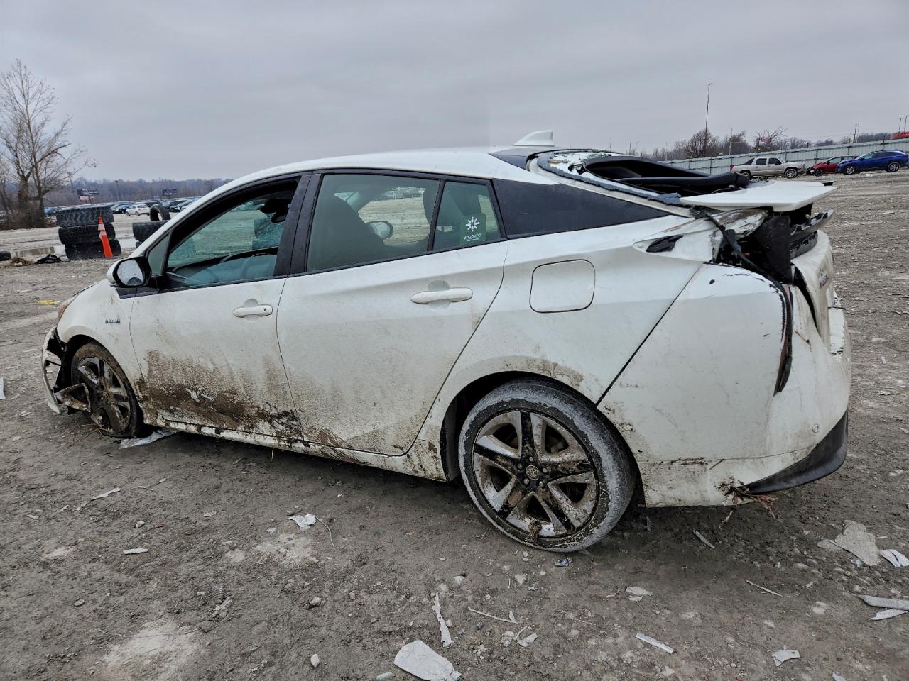 2016 TOYOTA PRIUS photo 2