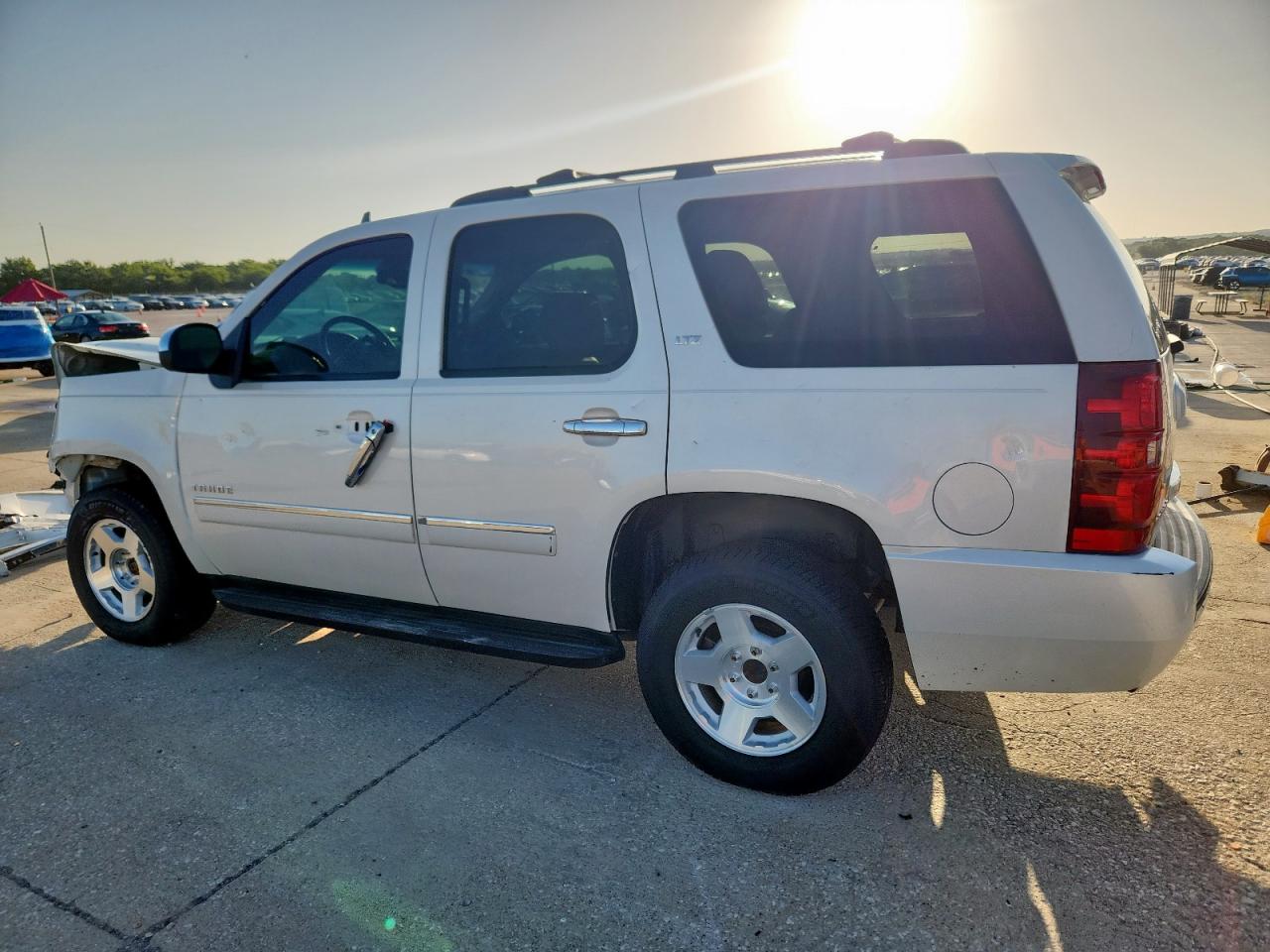 2013 CHEVROLET TAHOE K1500 LTZ photo 2