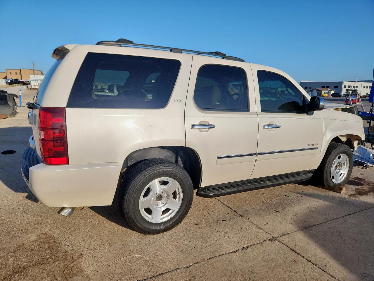 2013 CHEVROLET TAHOE K1500 LTZ photo 3