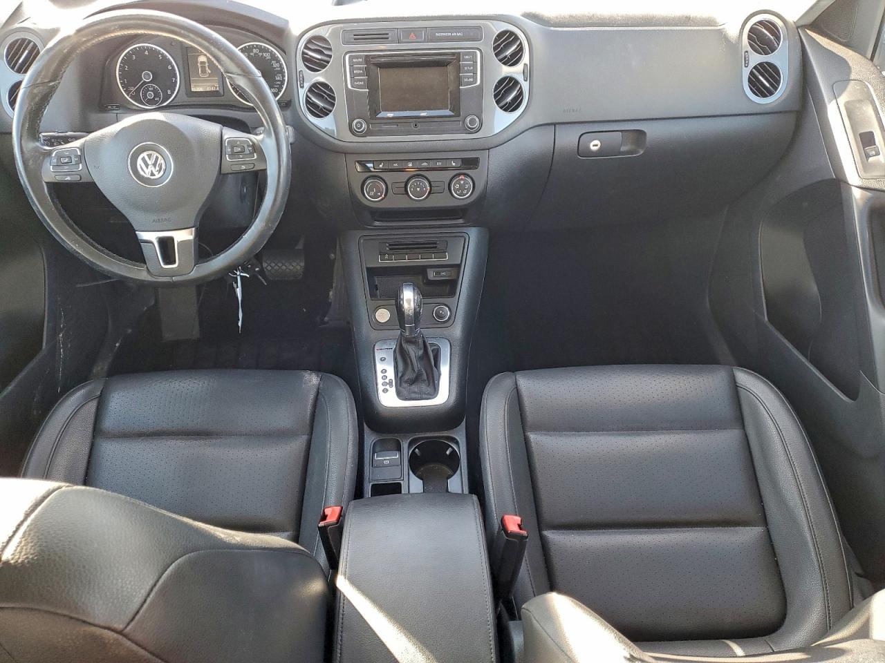 2016 VOLKSWAGEN TIGUAN S photo 8