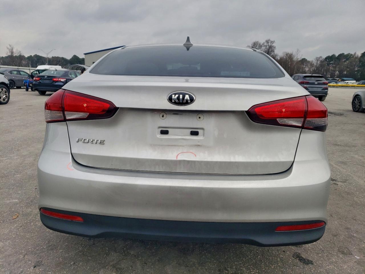 2018 KIA FORTE LX photo 11