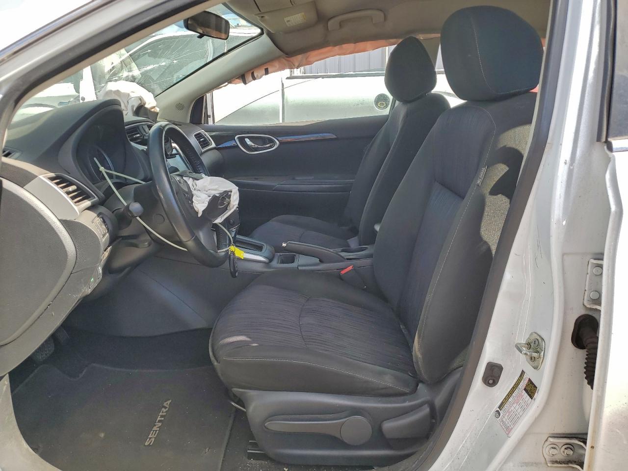 2019 NISSAN SENTRA S photo 13