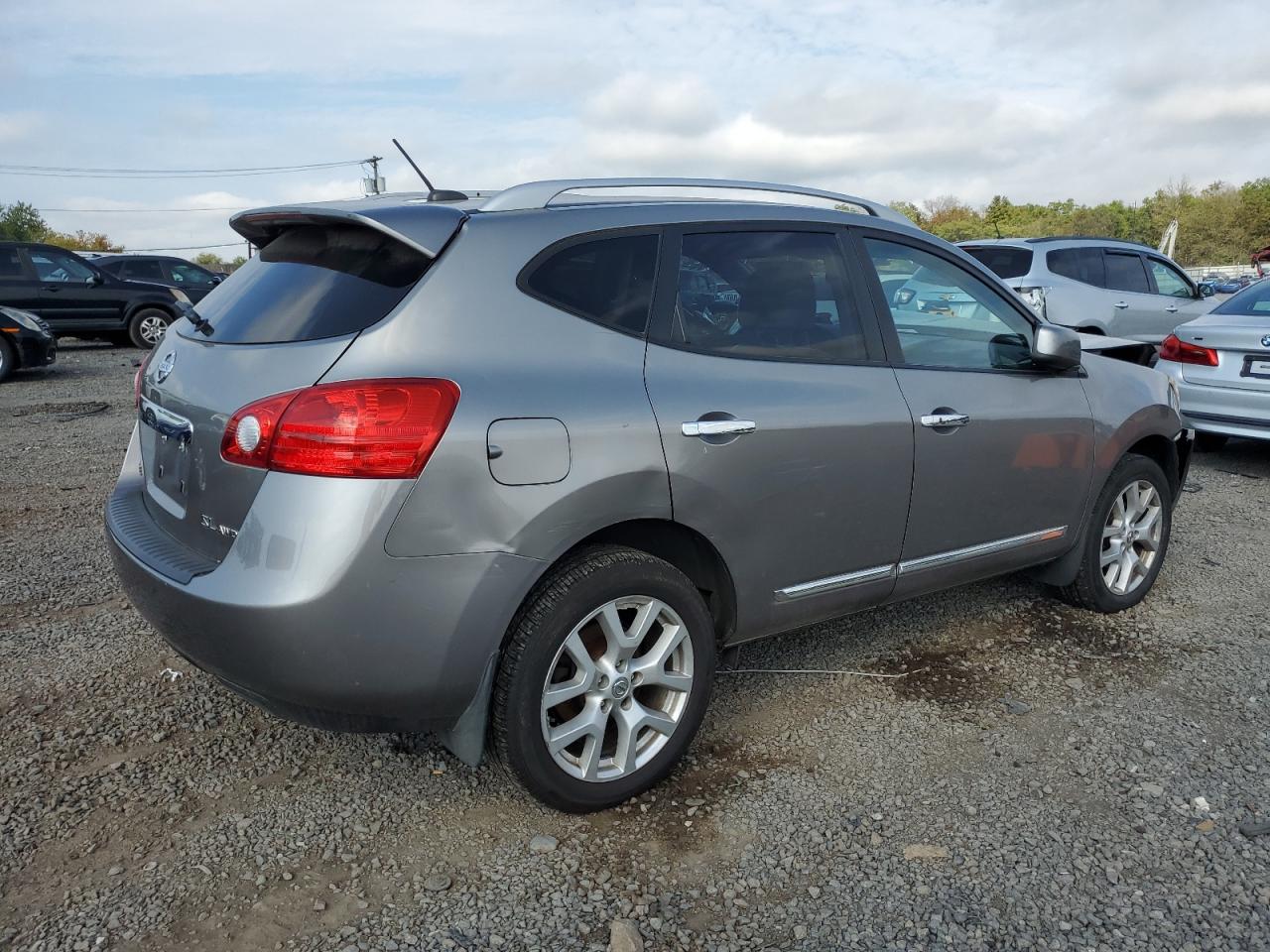 2011 NISSAN ROGUE S photo 3