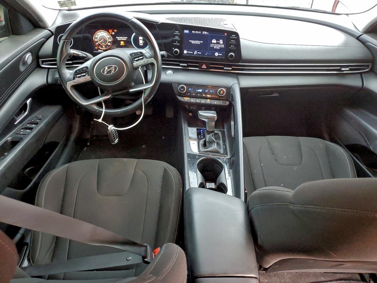 2021 HYUNDAI ELANTRA SEL photo 8