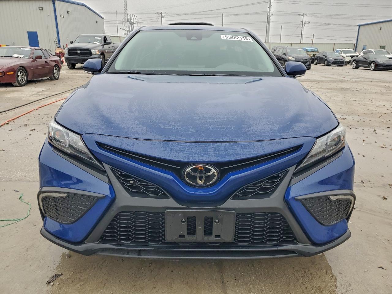 2024 TOYOTA CAMRY SE photo 9