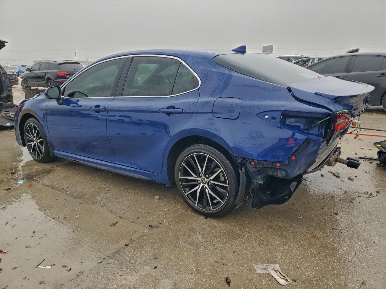 2024 TOYOTA CAMRY SE photo 3