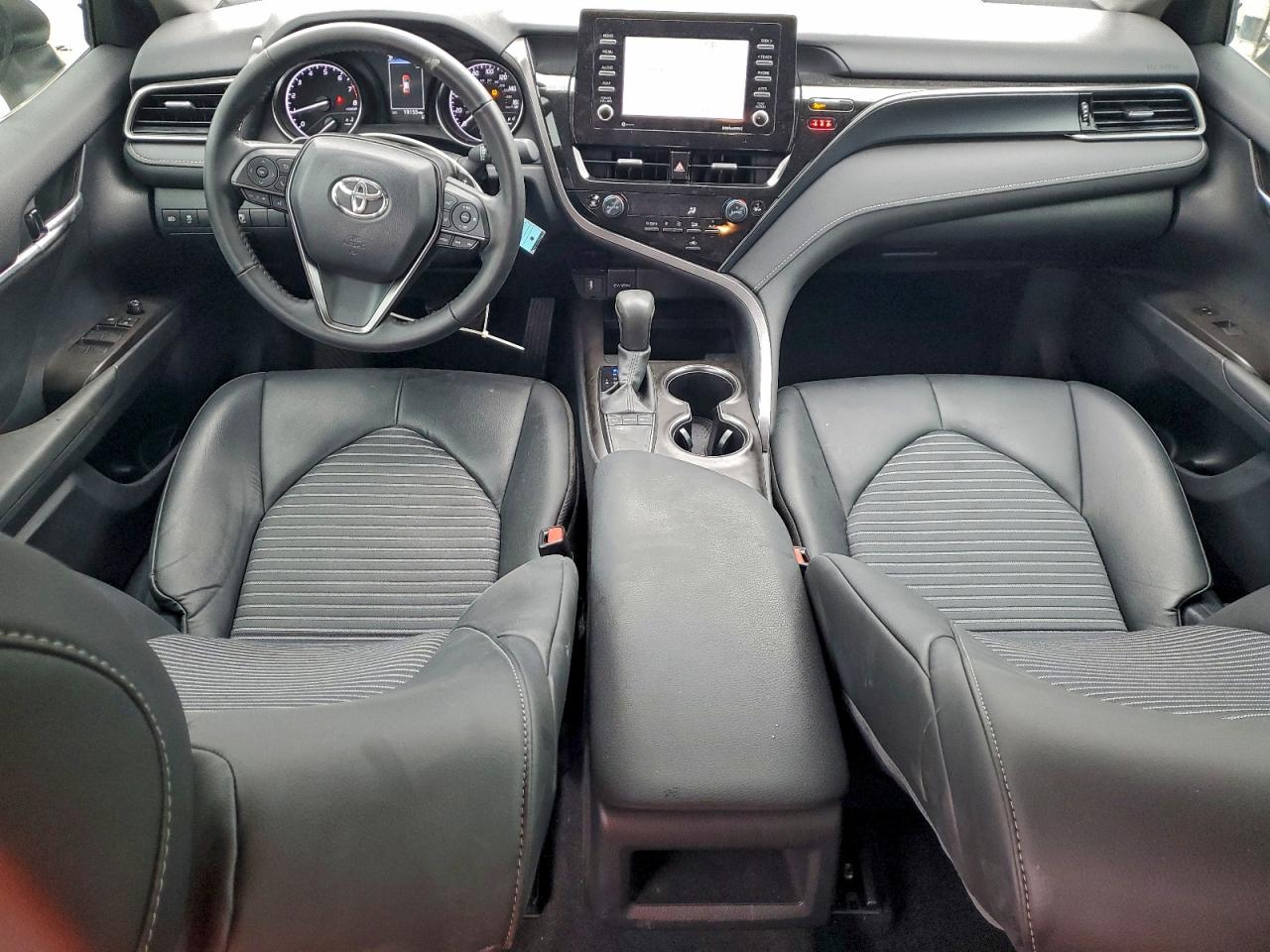 2024 TOYOTA CAMRY SE photo 15