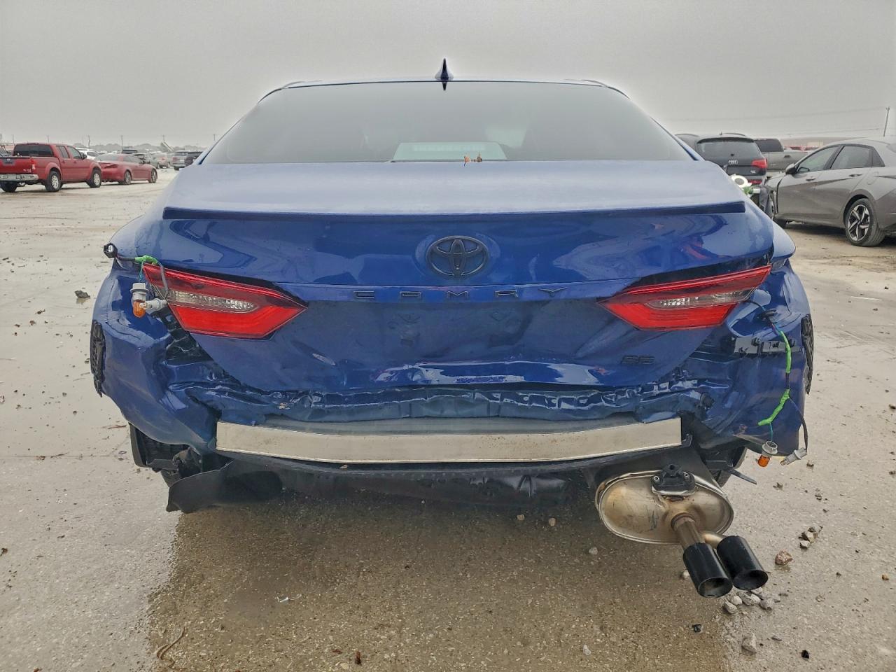 2024 TOYOTA CAMRY SE photo 11