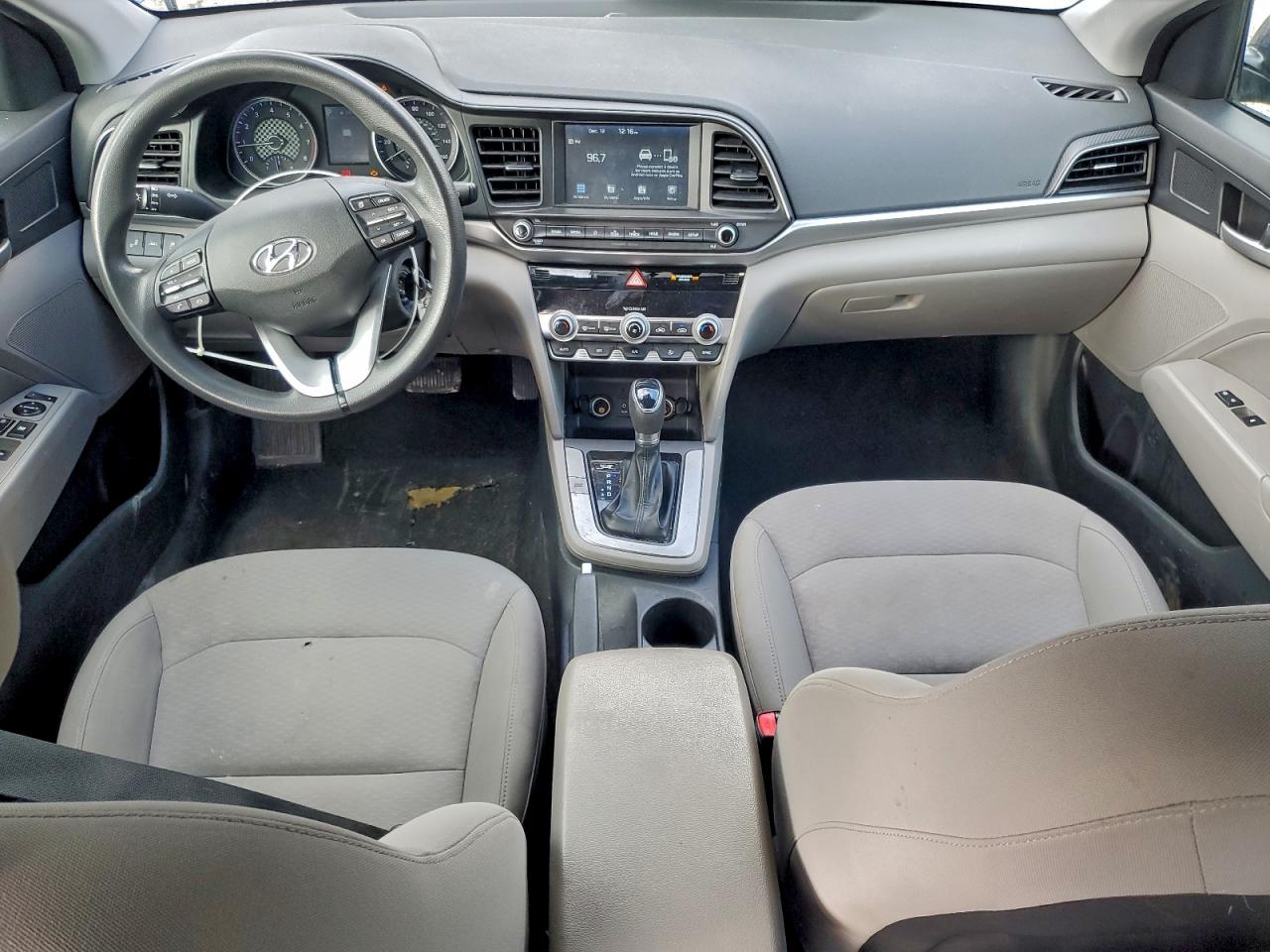 2020 HYUNDAI ELANTRA SEL photo 8