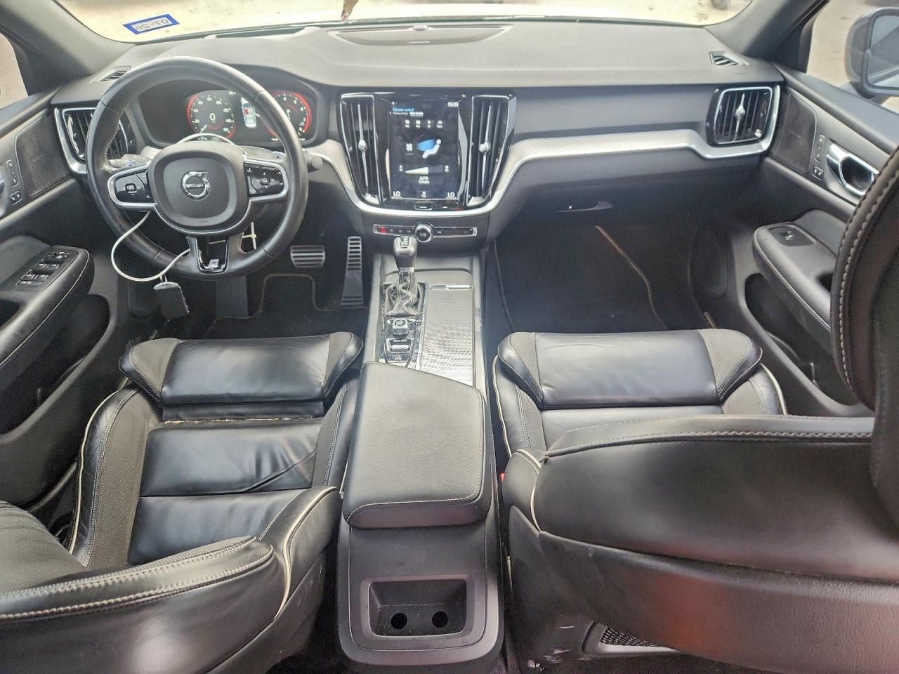2019 VOLVO S60 T5 R-DESIGN photo 8