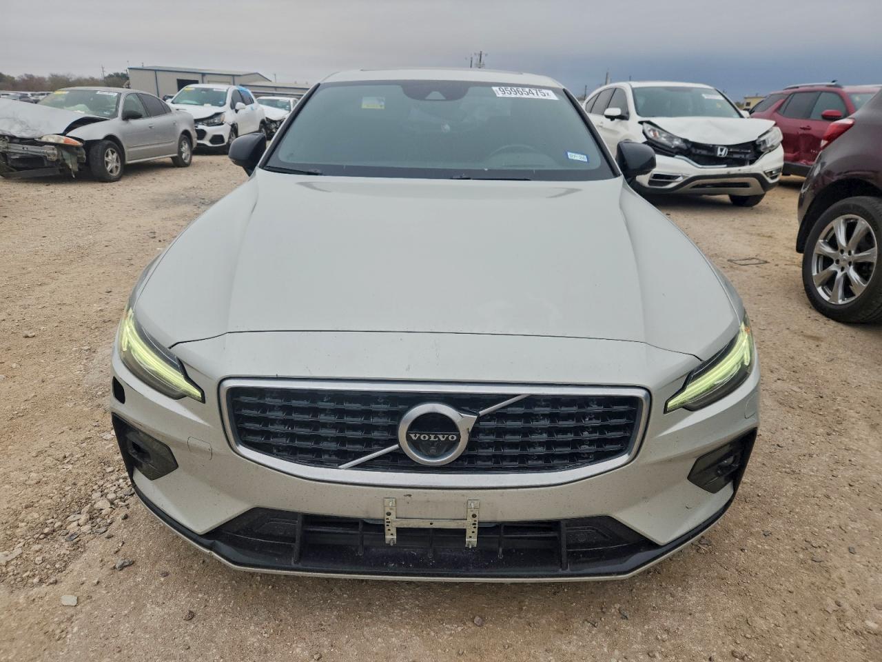 2019 VOLVO S60 T5 R-DESIGN photo 5