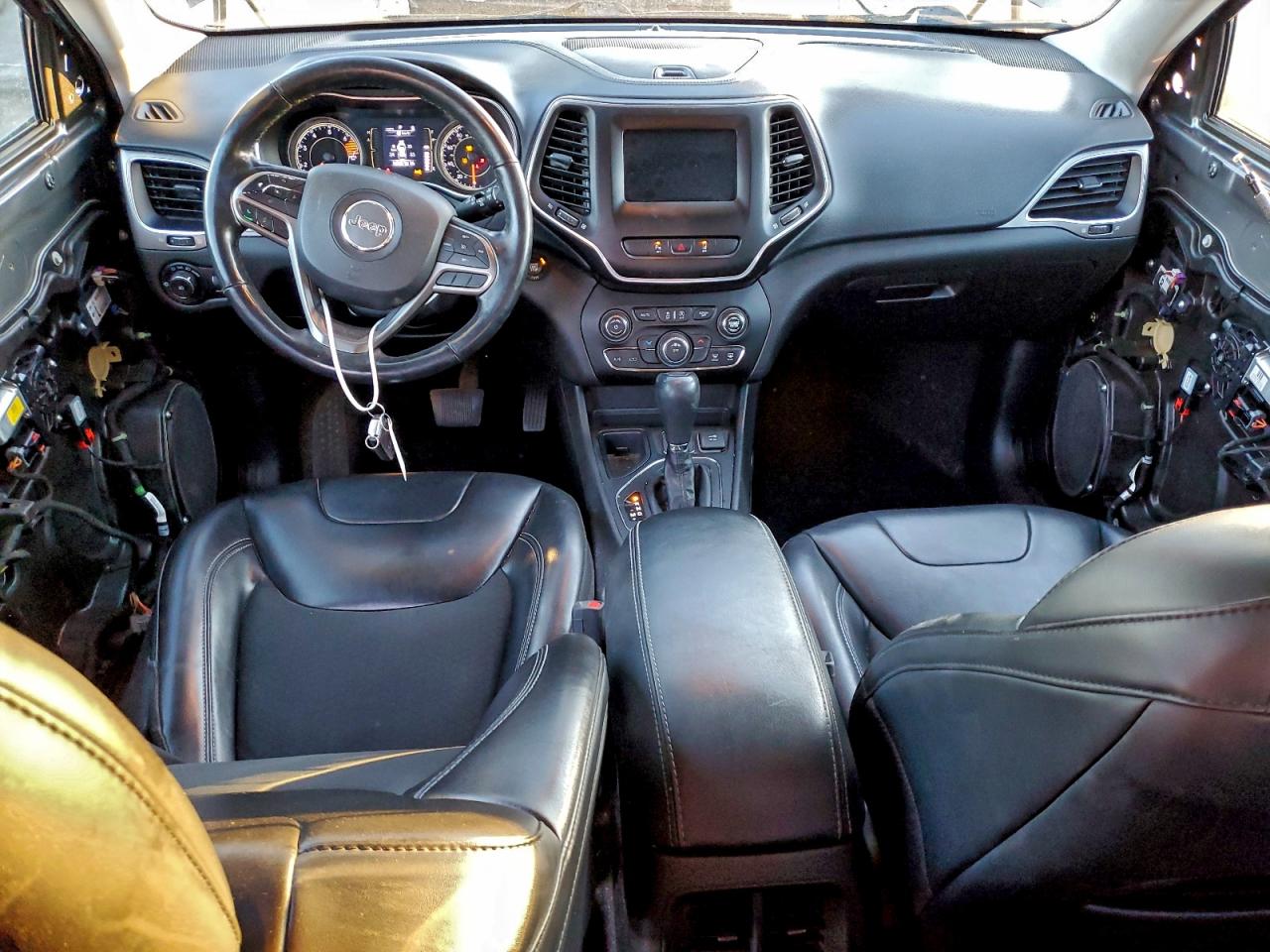 2021 JEEP CHEROKEE LATITUDE PLUS photo 8