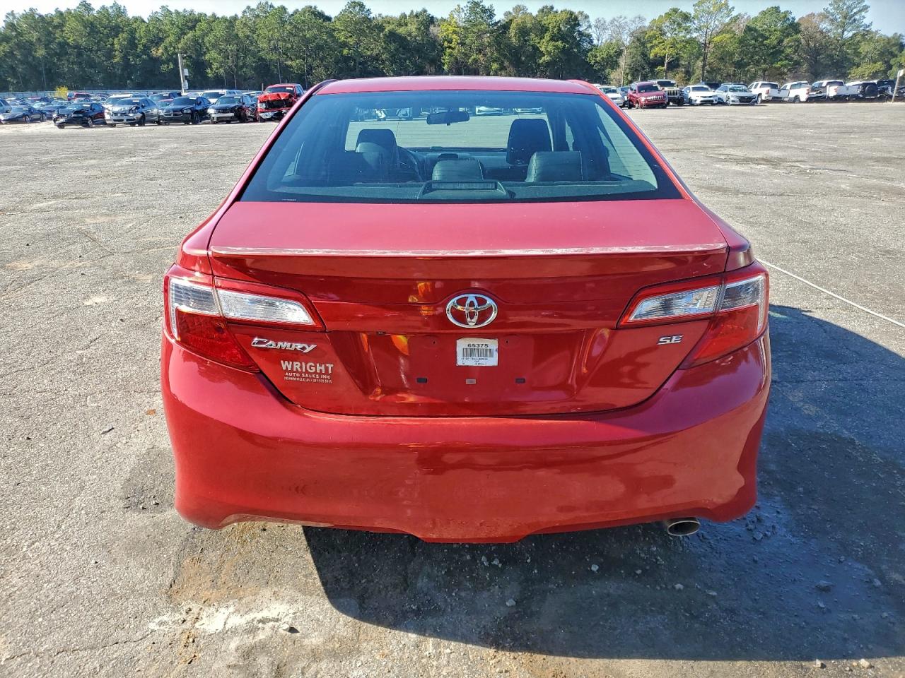 2014 TOYOTA CAMRY SE photo 11