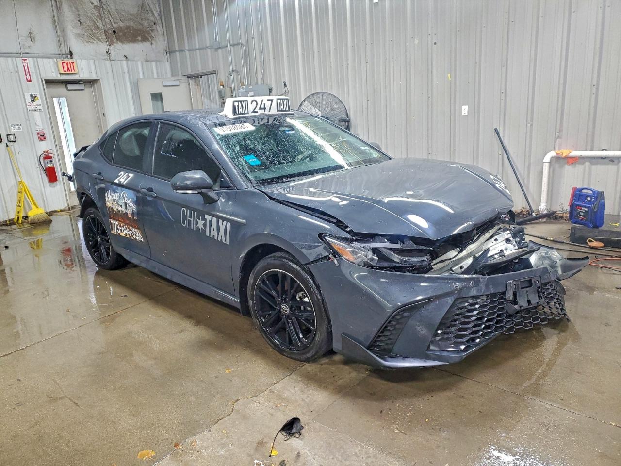 2025 TOYOTA CAMRY XSE photo 4