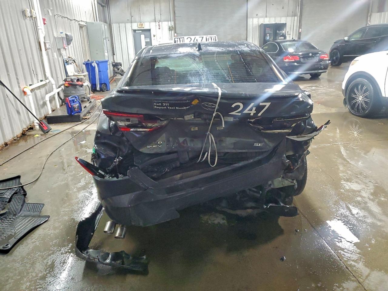 2025 TOYOTA CAMRY XSE photo 6