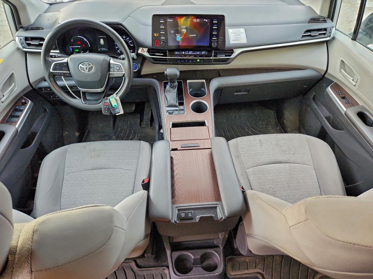 2021 TOYOTA SIENNA photo 8