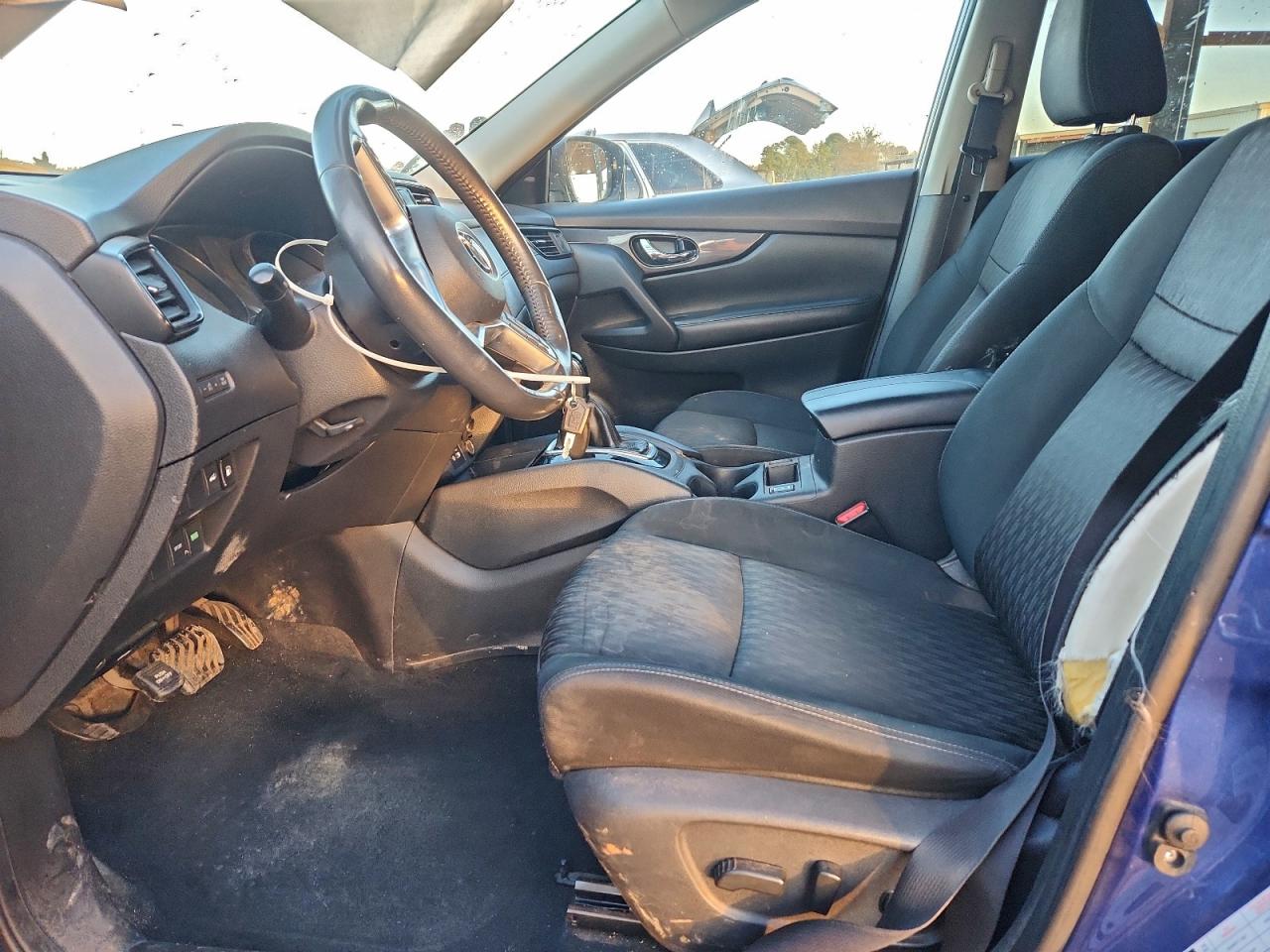 2018 NISSAN ROGUE SV photo 13