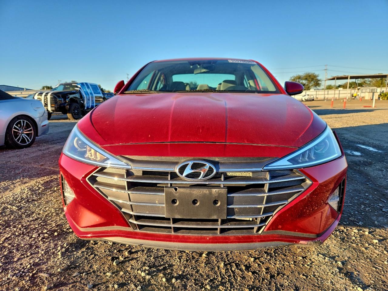 2020 HYUNDAI ELANTRA SE photo 9