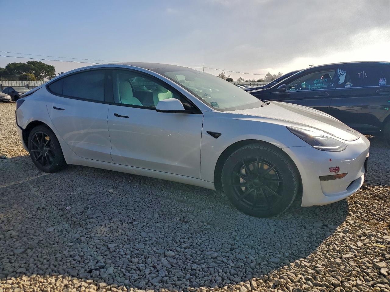 2023 TESLA MODEL 3 photo 4