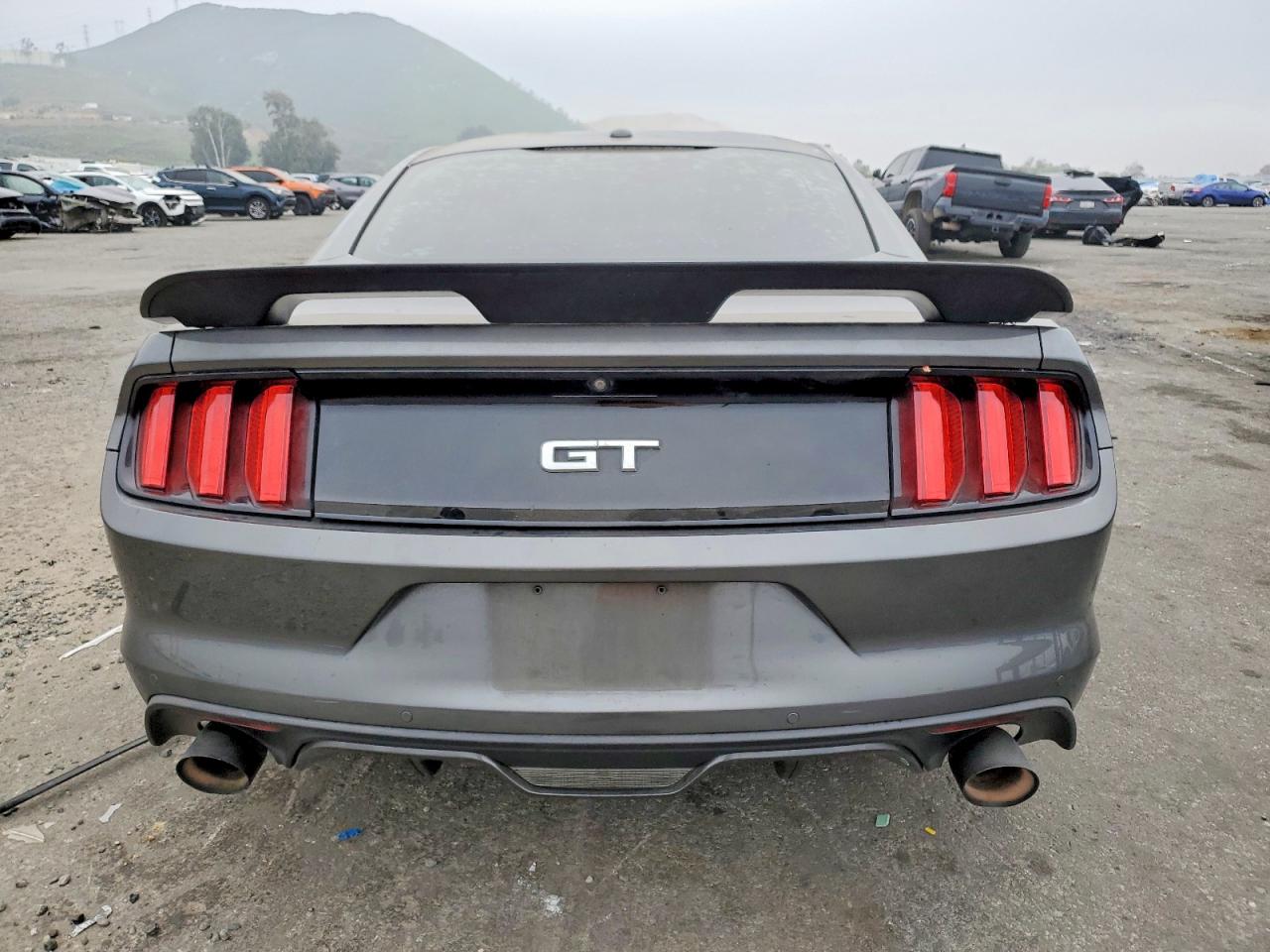 2015 FORD MUSTANG GT photo 11