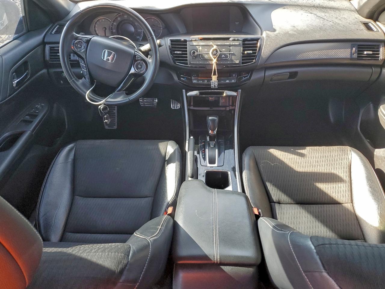 2017 HONDA ACCORD SPORT photo 8
