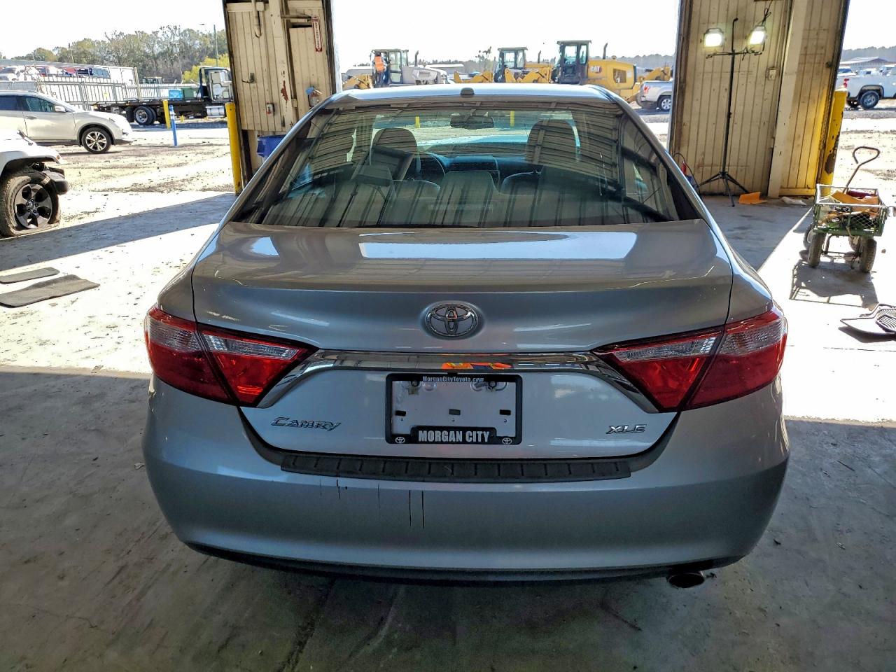 2017 TOYOTA CAMRY LE photo 6