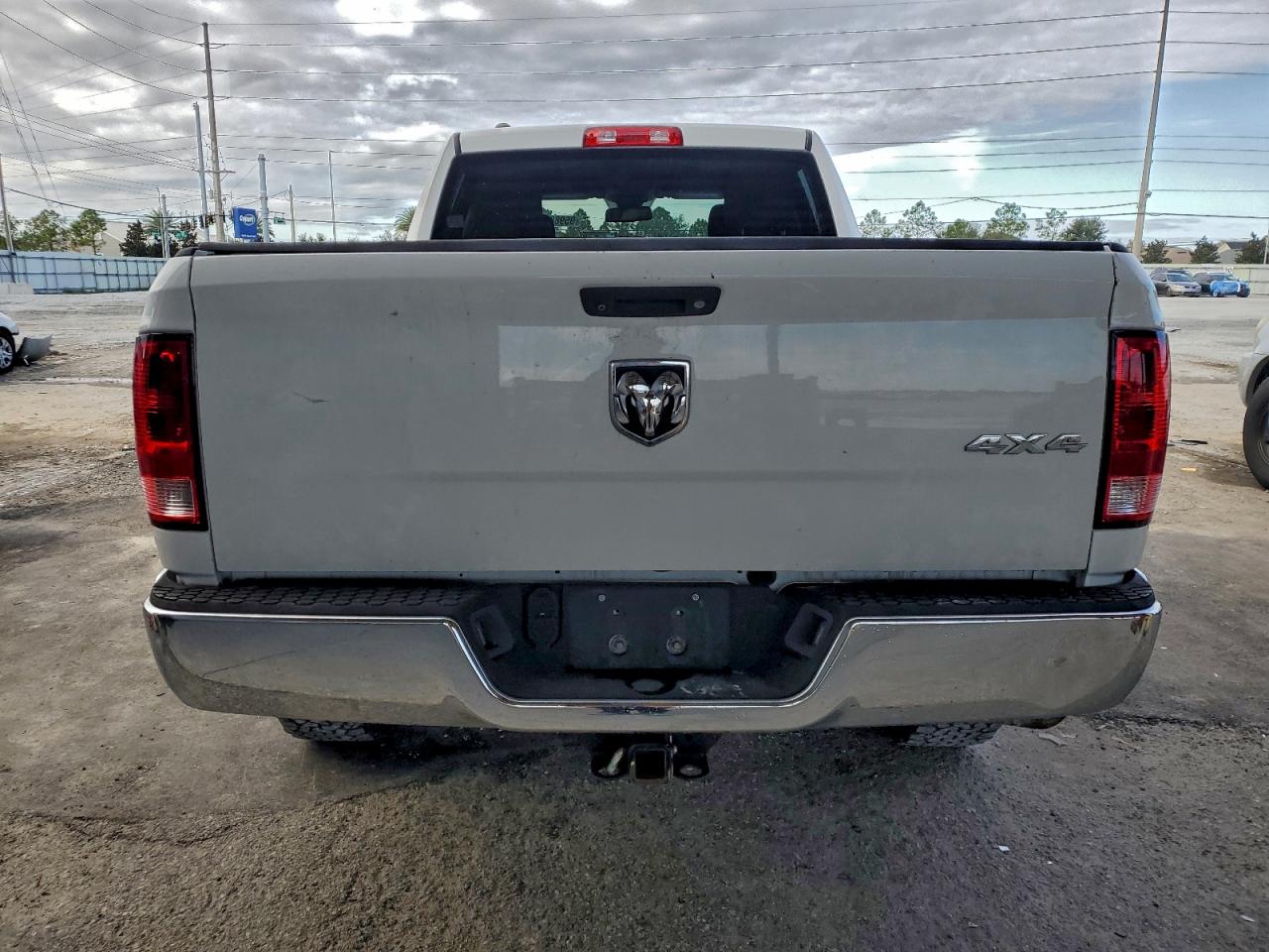 2015 RAM 1500 ST photo 16
