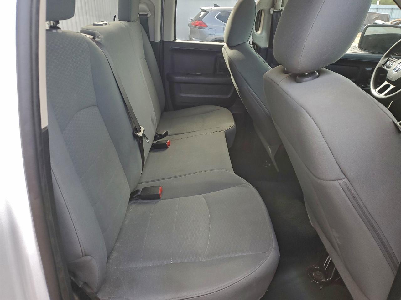 2015 RAM 1500 ST photo 28