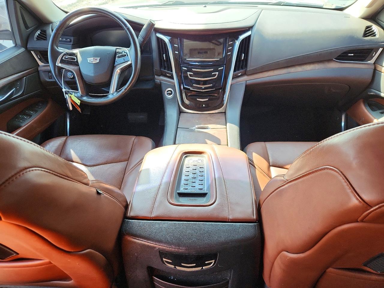 2015 CADILLAC ESCALADE LUXURY photo 8