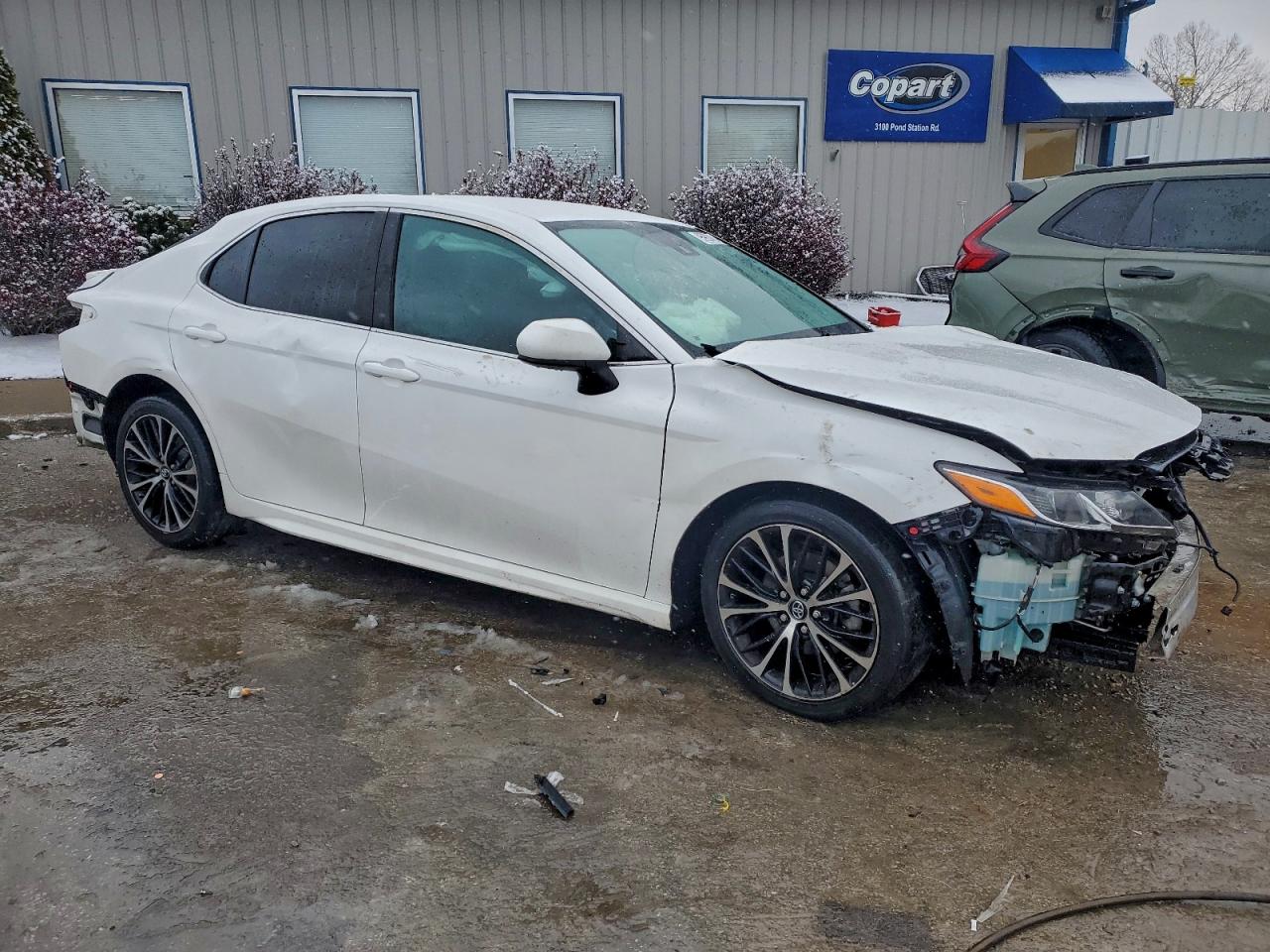 2018 TOYOTA CAMRY SE photo 10