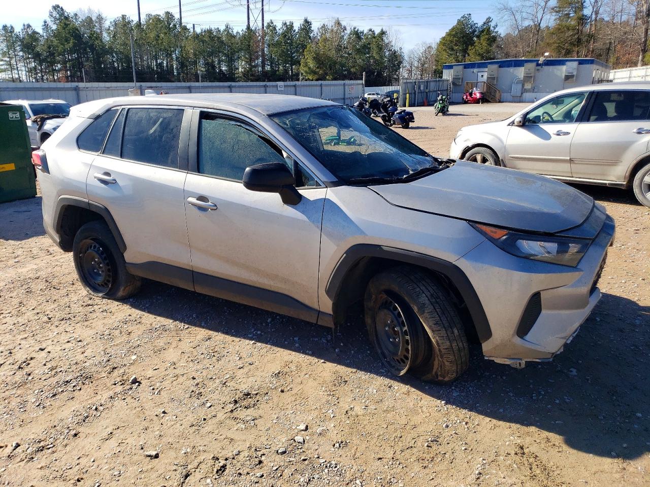2022 TOYOTA RAV4 LE photo 4