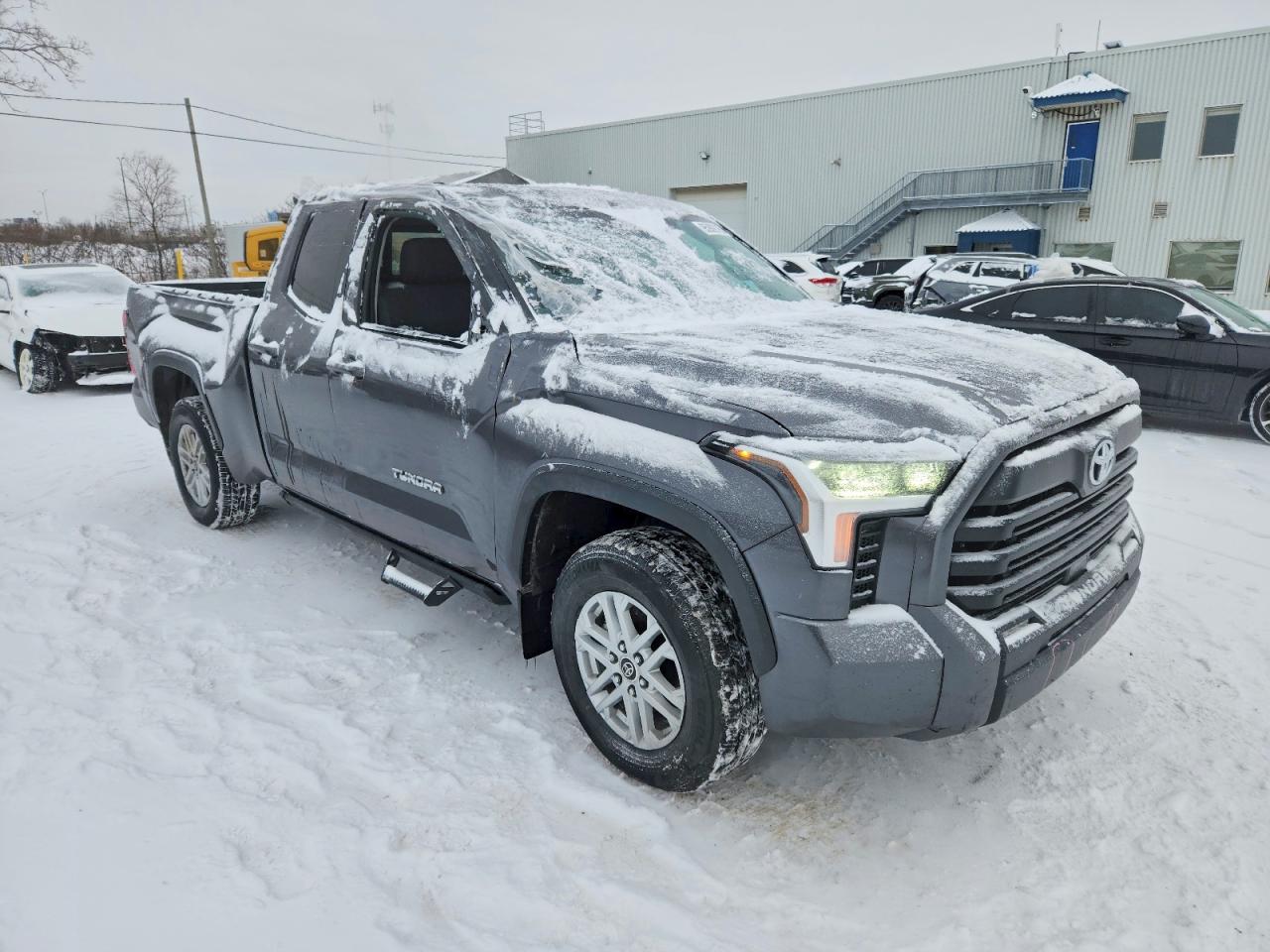 2024 TOYOTA TUNDRA DOUBLE CAB SR photo 4