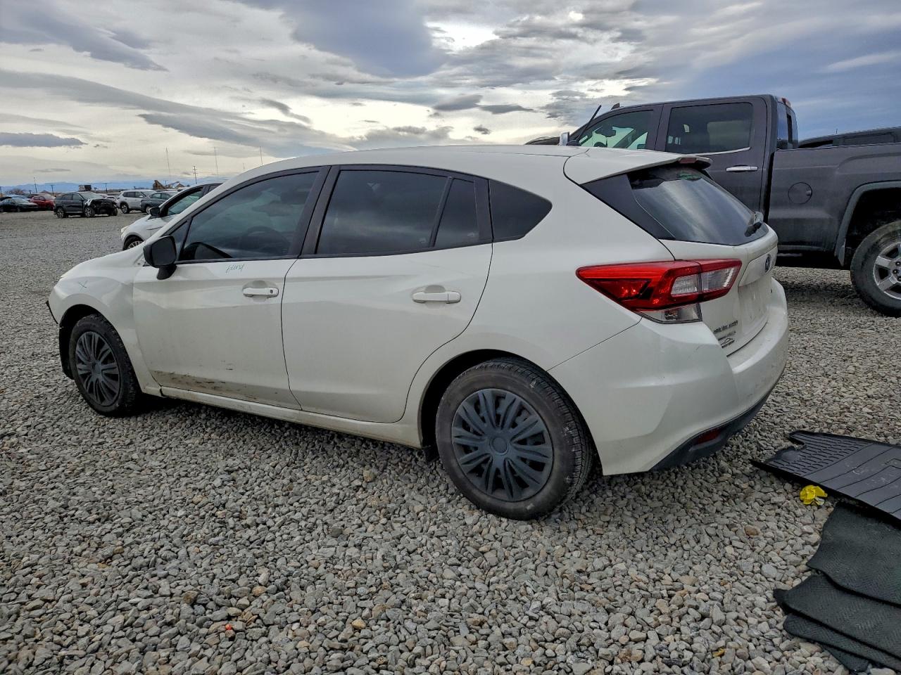 2019 SUBARU IMPREZA photo 2
