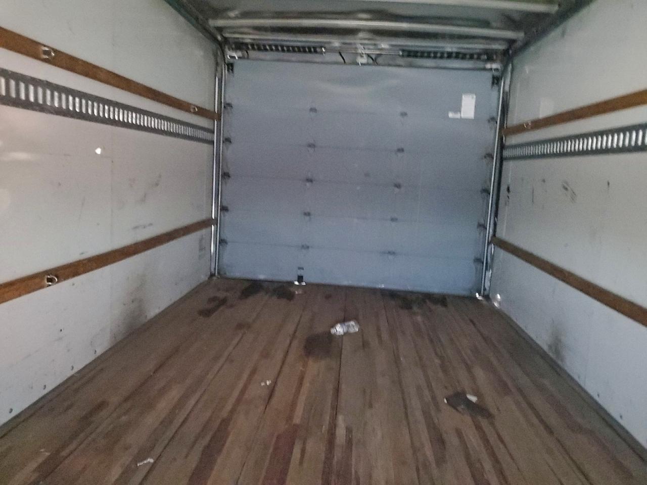 2019 GMC SAVANA CUT - BOX TRUCK photo 10