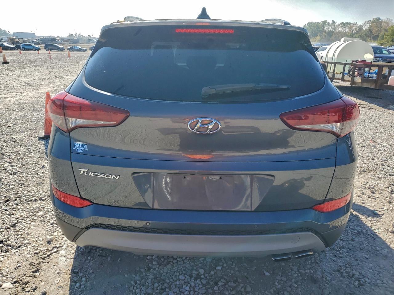 2018 HYUNDAI TUCSON VALUE photo 11