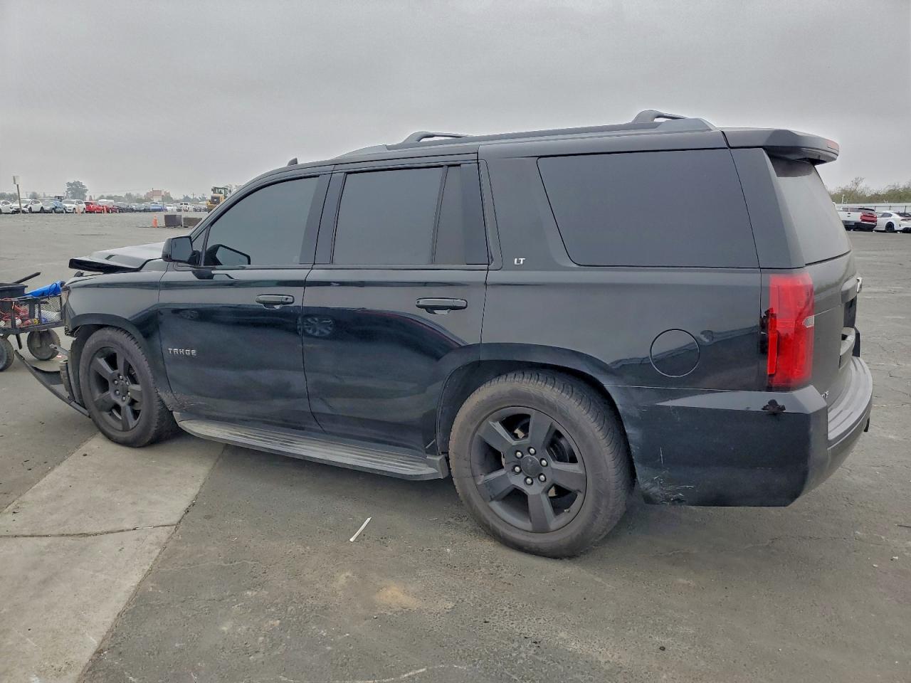 2017 CHEVROLET TAHOE C1500 LT photo 2