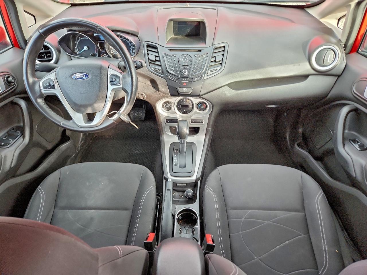 2015 FORD FIESTA SE photo 15