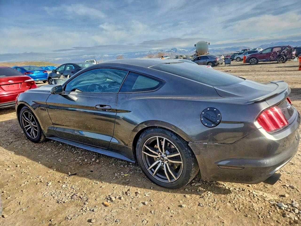 2017 FORD MUSTANG GT photo 3