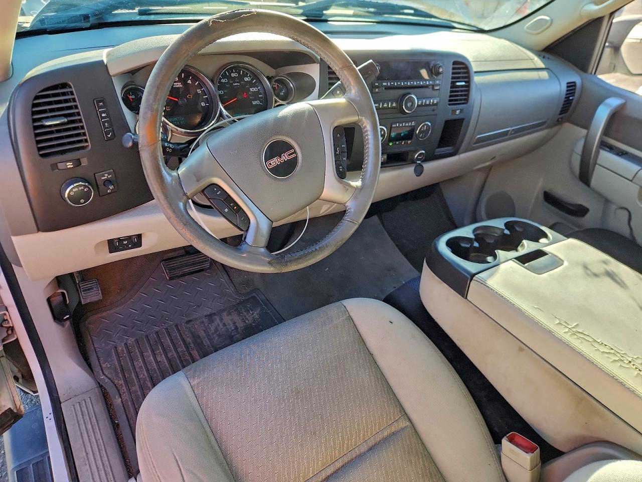 2012 GMC SIERRA C2500 SLE photo 15